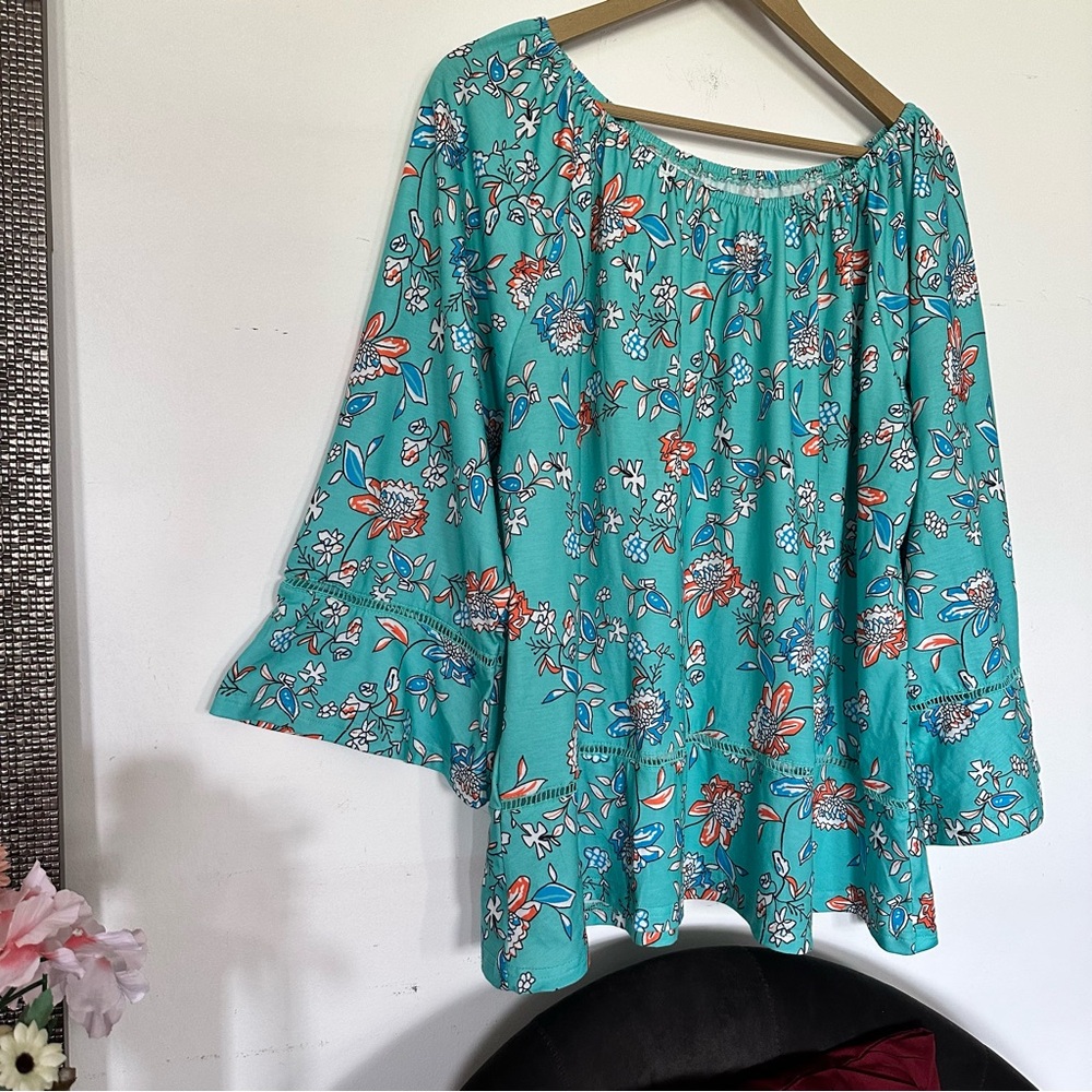 NWOT Floral Blue Ruffled 3/4 Sleeve Blouse